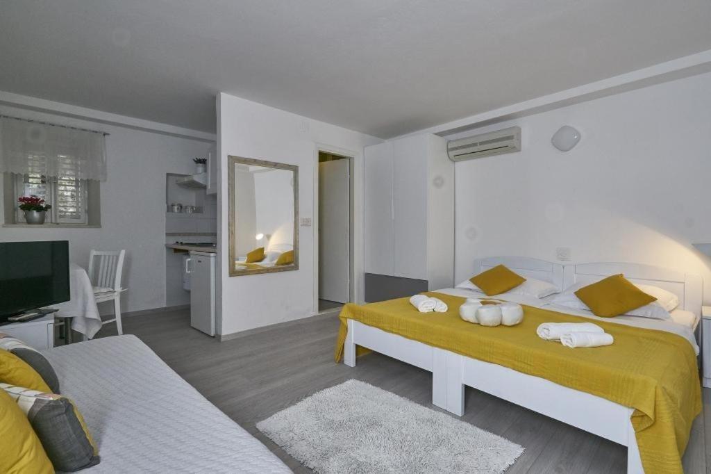 Old Town Finest Apartment Дубровник Екстериор снимка